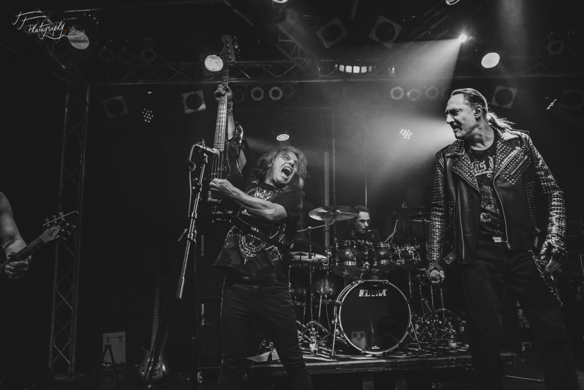 Priest Live